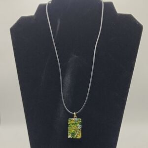 Murano Glass Elegant Gold and‎ Green Pendant Necklace Vintage
